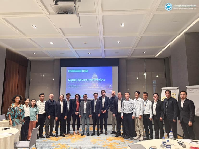 news-event-H.E. Secretary General Chea Sereyvath Participated in the Feasibility Study Recommendations Workshop on the Digital Government Project